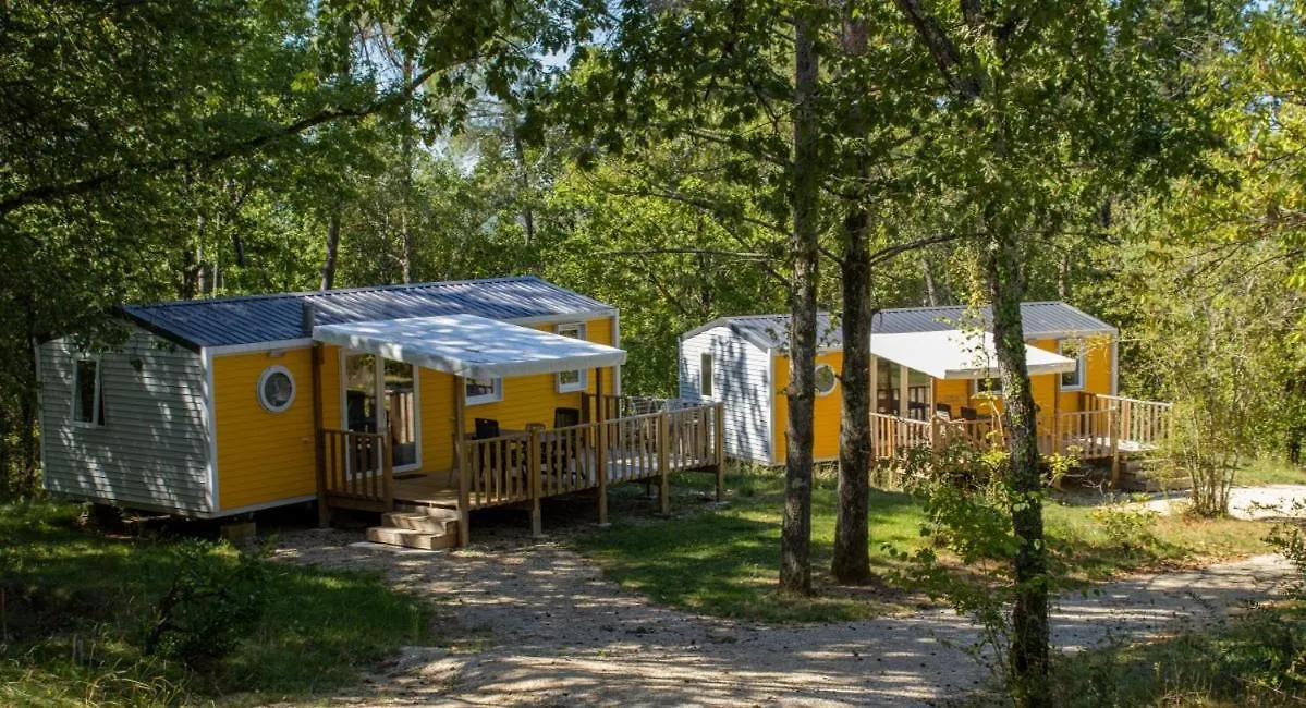 Camping La Tuque Belaye Kamp alanı